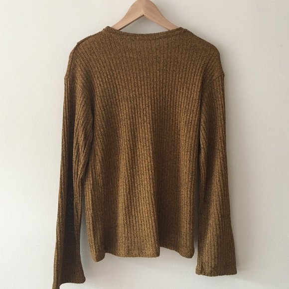 SOLD Zara Button Ribbed Sweater - Picture 4 of 7